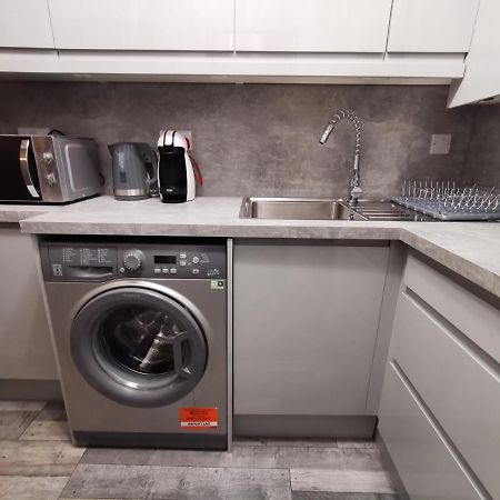 Palaz 2 - 2 Bedroom Flat إدمونتون المظهر الخارجي الصورة