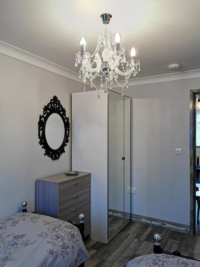 Palaz 2 - 2 Bedroom Flat إدمونتون المظهر الخارجي الصورة