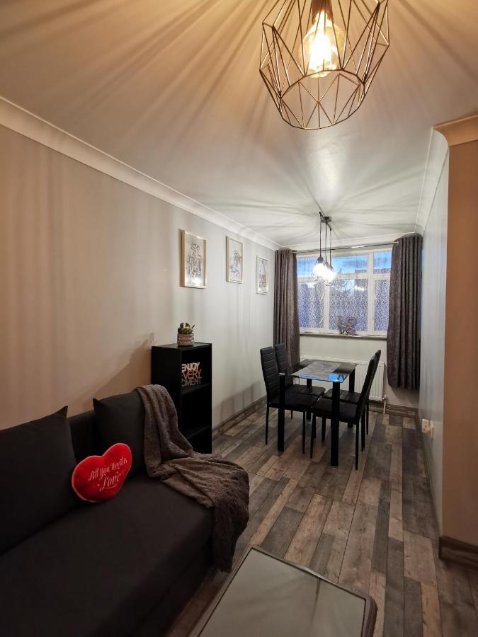 Palaz 2 - 2 Bedroom Flat إدمونتون المظهر الخارجي الصورة