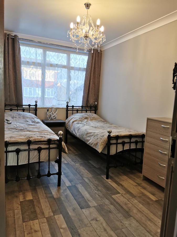 Palaz 2 - 2 Bedroom Flat إدمونتون المظهر الخارجي الصورة