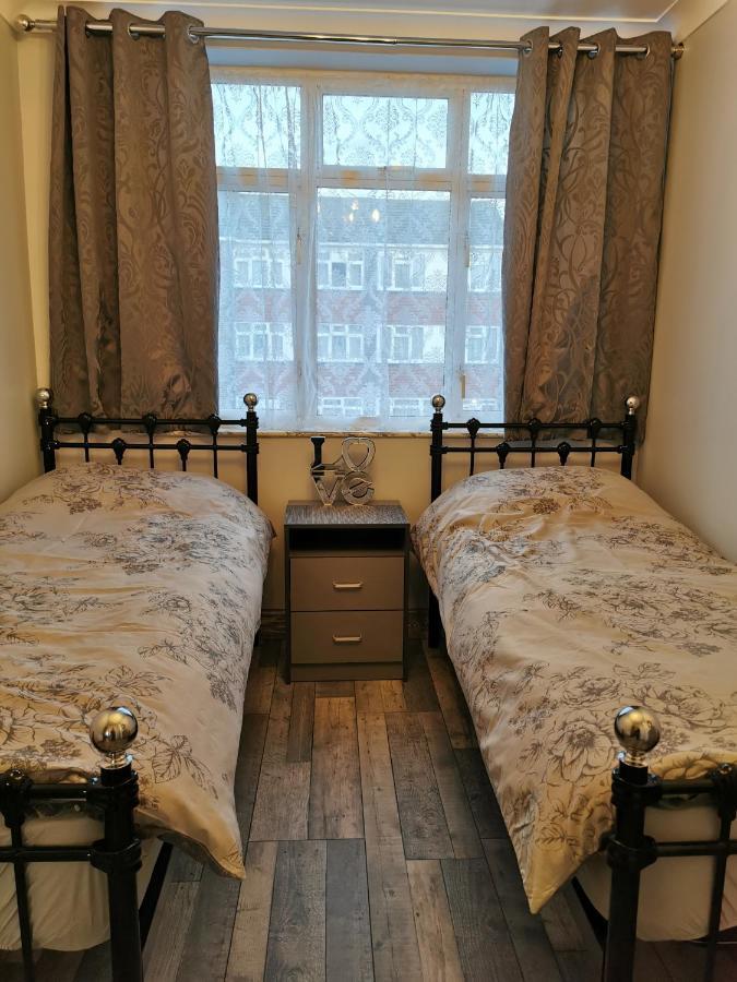 Palaz 2 - 2 Bedroom Flat إدمونتون المظهر الخارجي الصورة