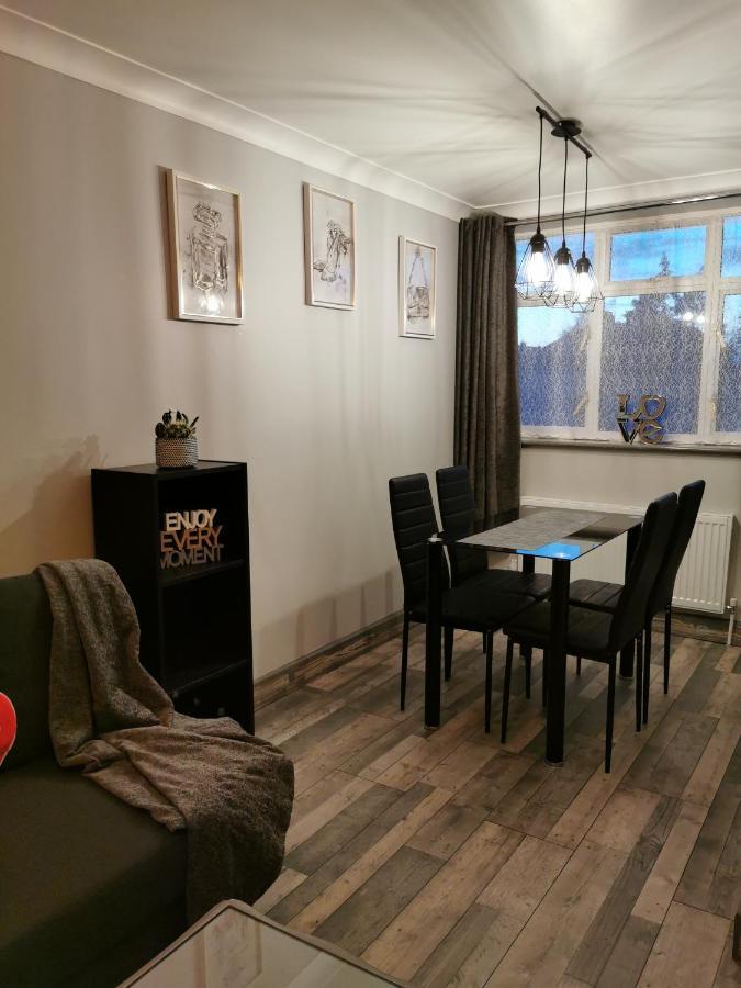 Palaz 2 - 2 Bedroom Flat إدمونتون المظهر الخارجي الصورة