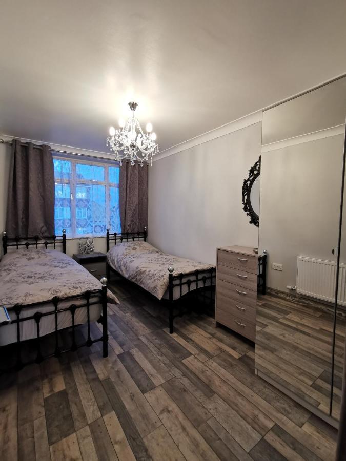 Palaz 2 - 2 Bedroom Flat إدمونتون المظهر الخارجي الصورة