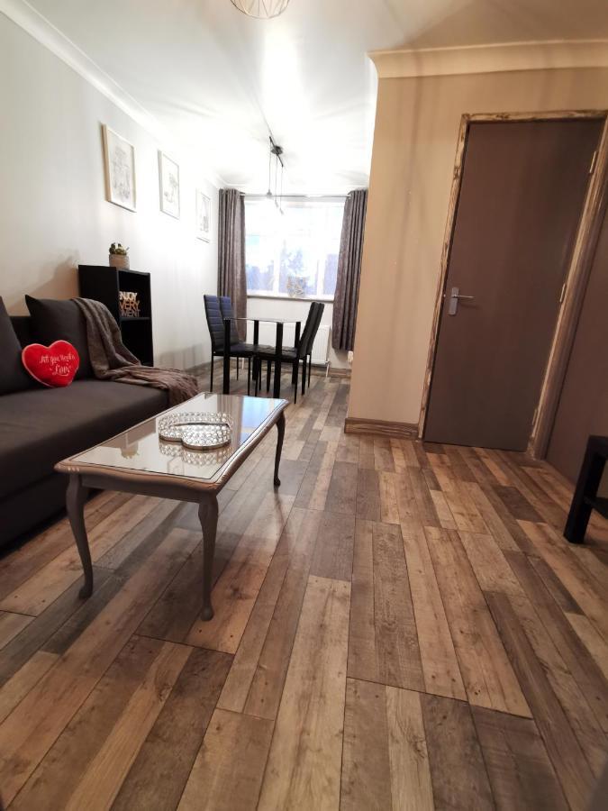 Palaz 2 - 2 Bedroom Flat إدمونتون المظهر الخارجي الصورة